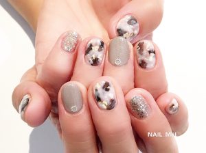 べっ甲 グレージュネイル