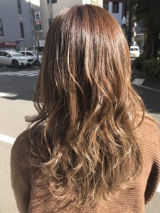 ((アッシュベージュ))