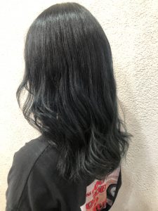 暗髪ブルーブラック