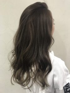 《イルミナグレージュ》