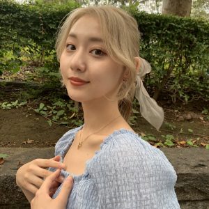 《韓国風顔周りカット》